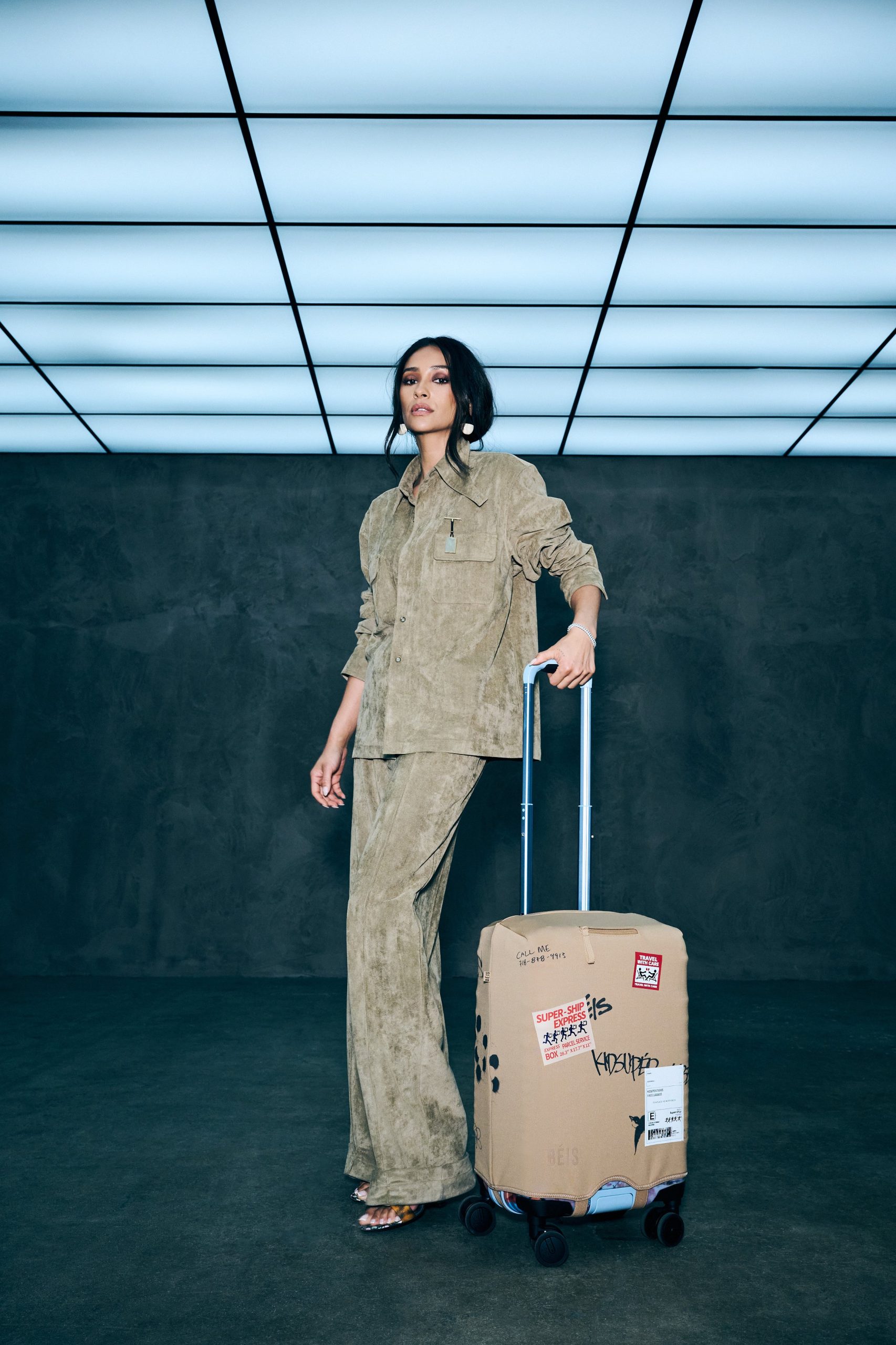 BÉIS x KidSuper The Hybrid Carry-On Luggage Cover in Cargo - Image 2
