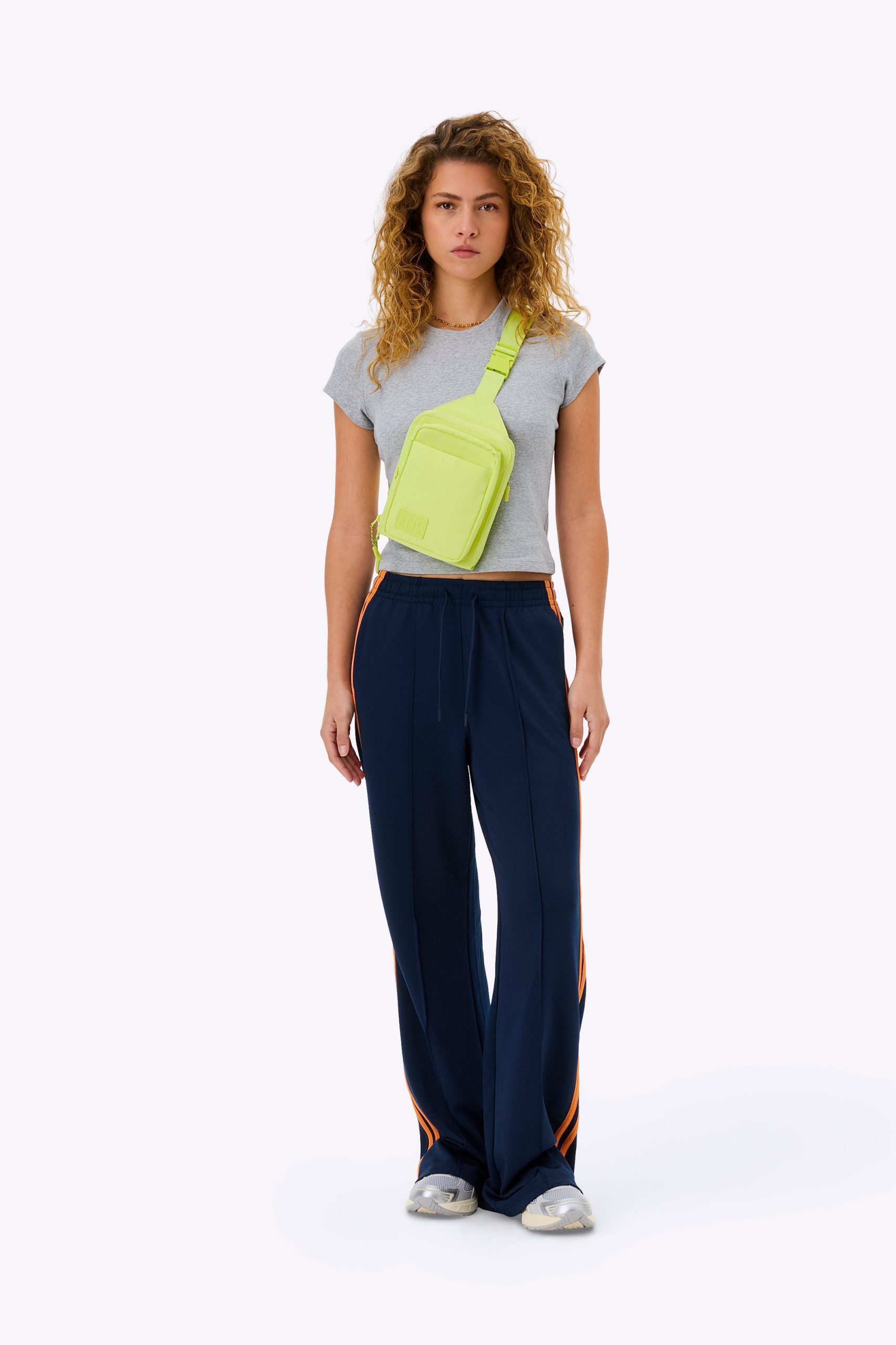The Sport Sling in Limone - Image 3
